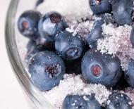 Blueberry parut dengan gula untuk musim dingin: proporsi, resep, dan aturan penyimpanan Blueberry parut dengan gula